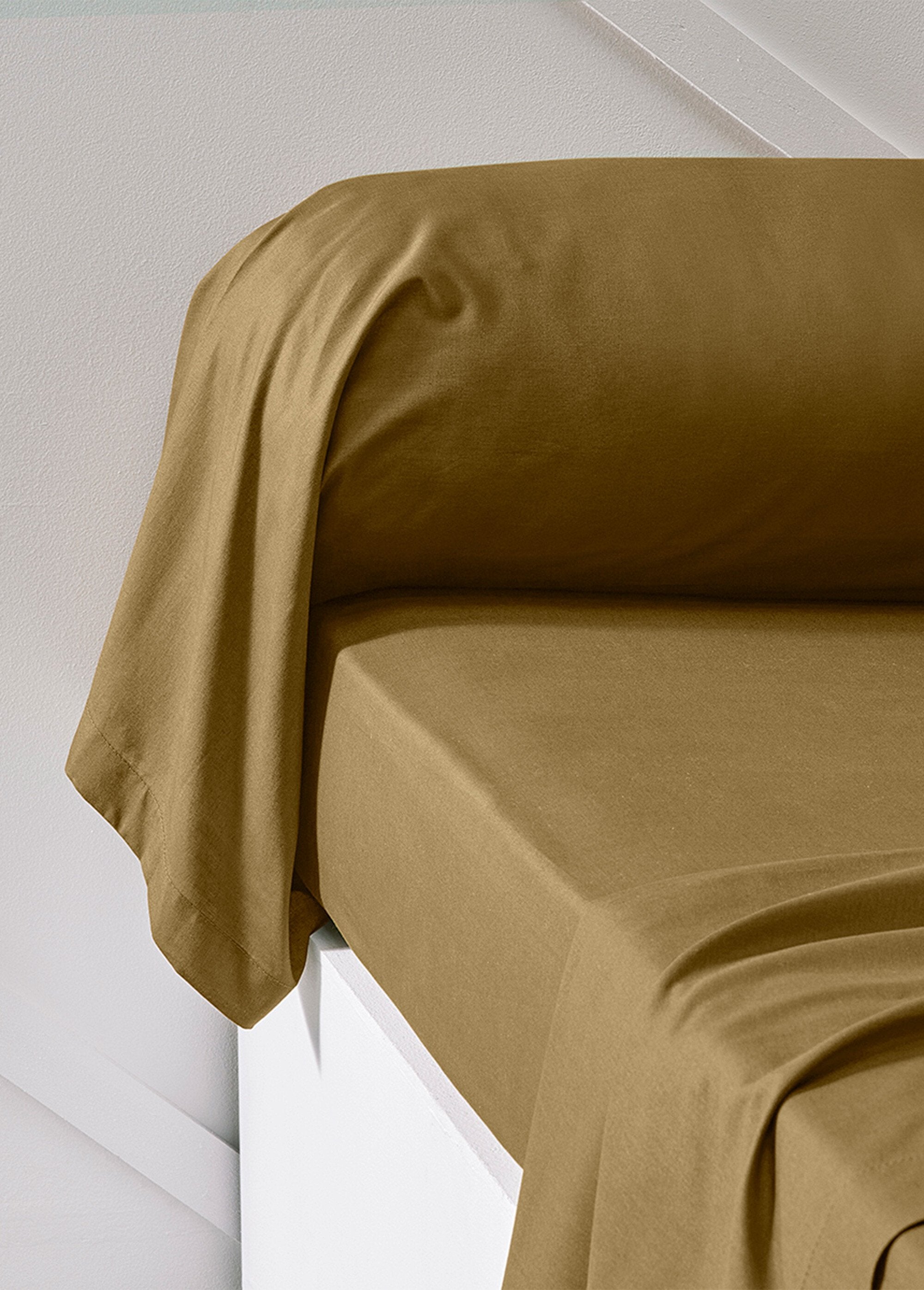 Plain_cotton_pillowcase_Bronze_DE2_slim