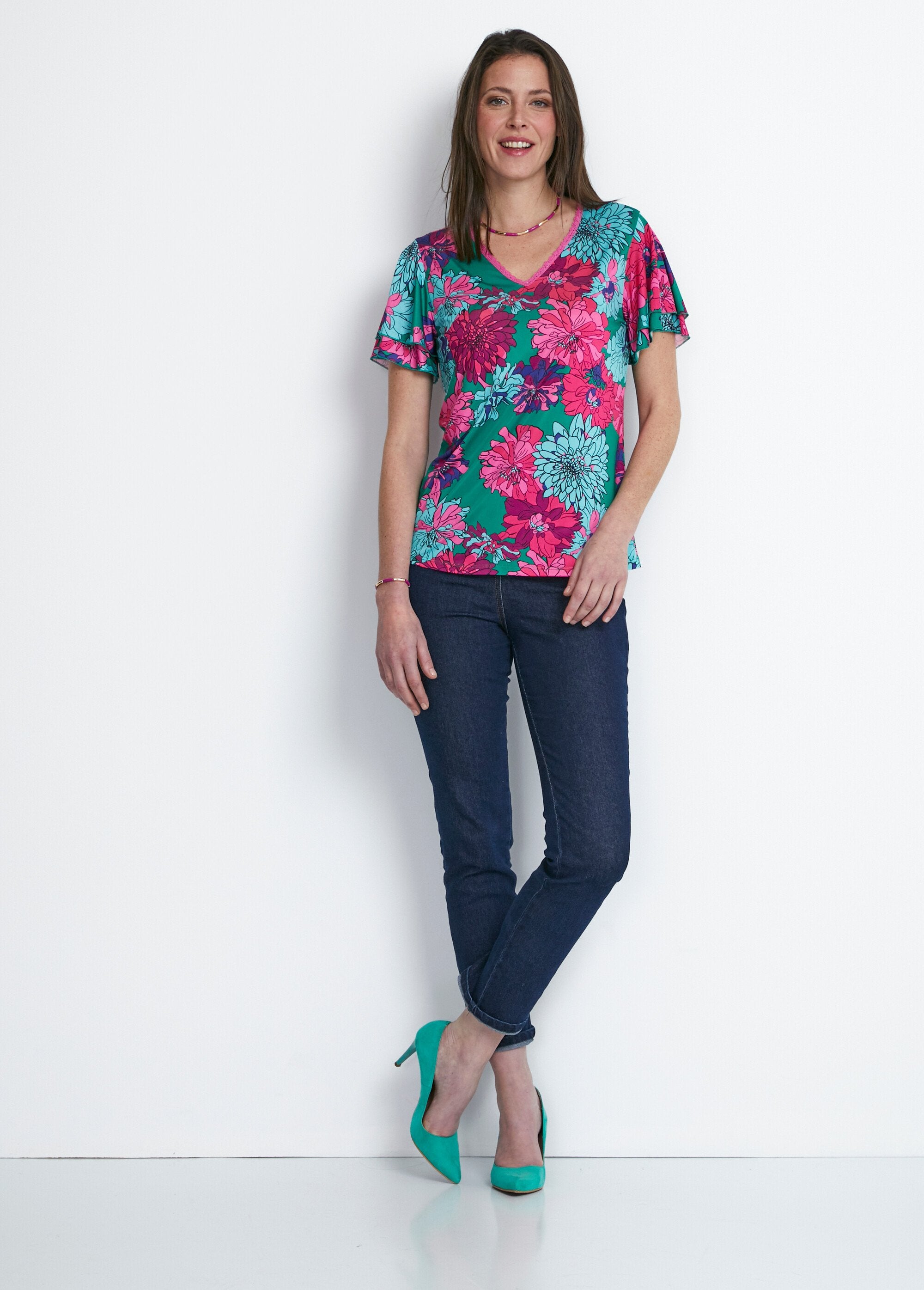 Short-sleeved_ruffled_t-shirt_Green_and_fuchsia_SF1_slim