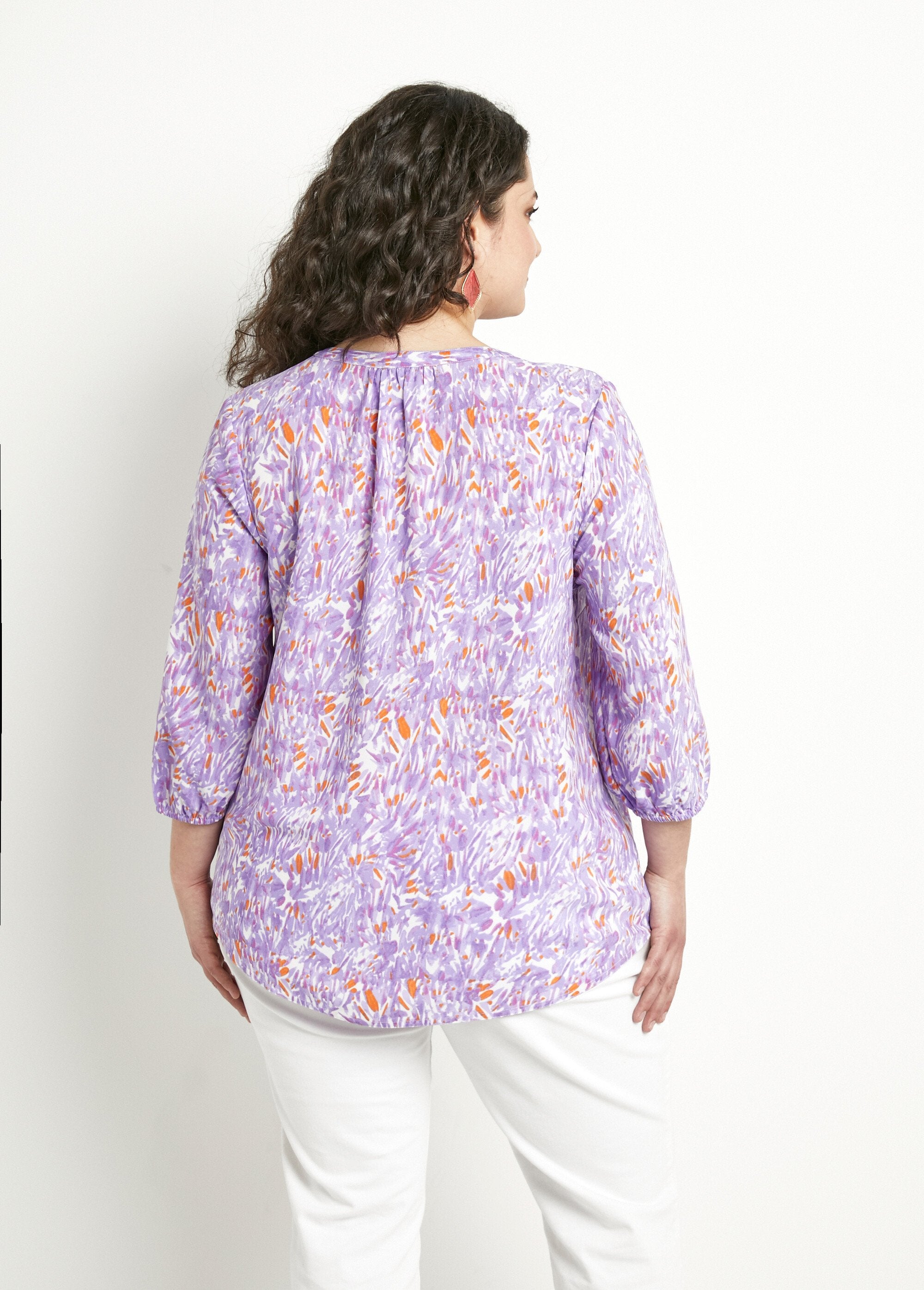 Loose_long_printed_tunic_with_3/4_sleeves_Purple_print_DO1_curvy