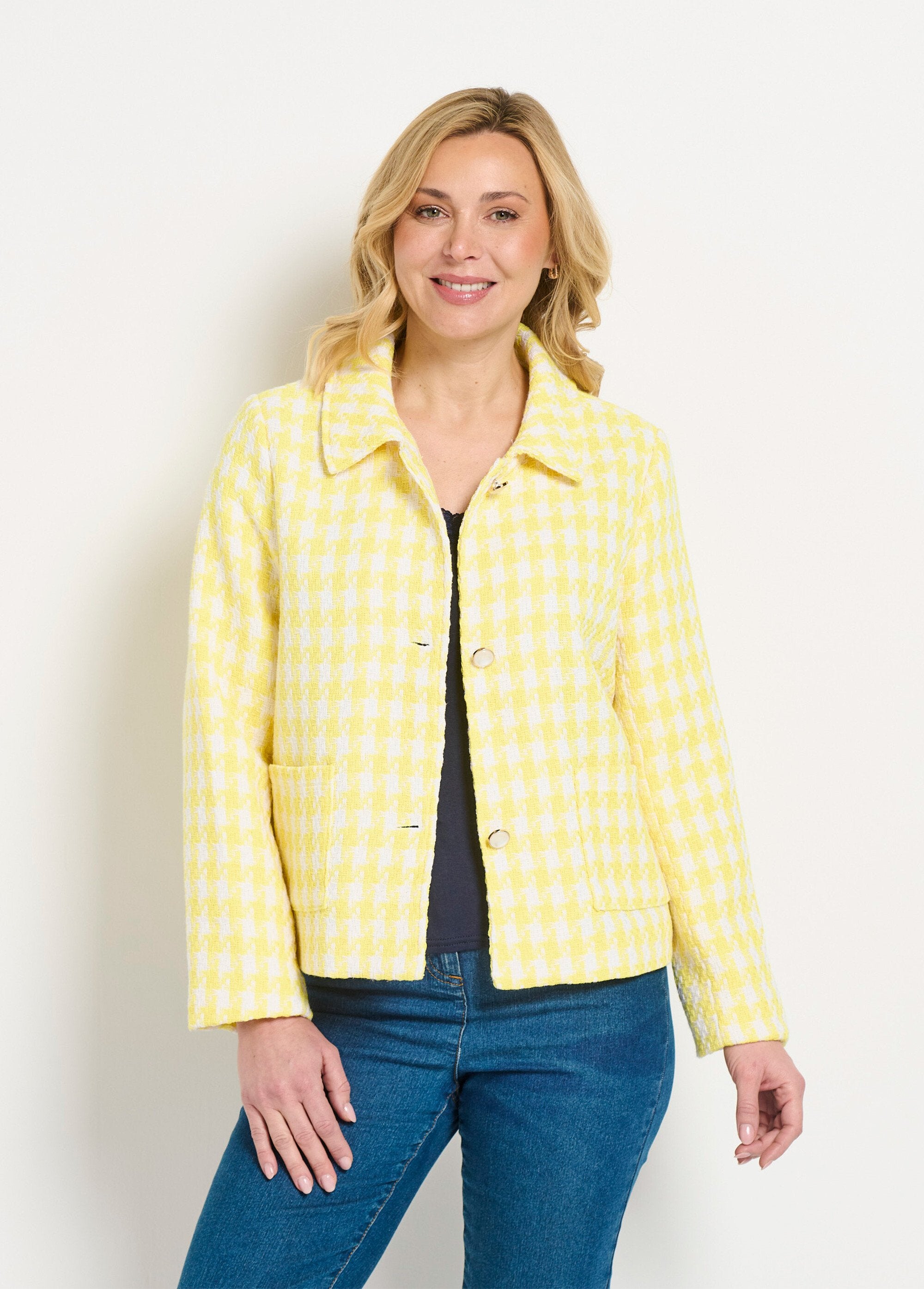 Short_houndstooth_jacket_Yellow_and_white_FA1_slim